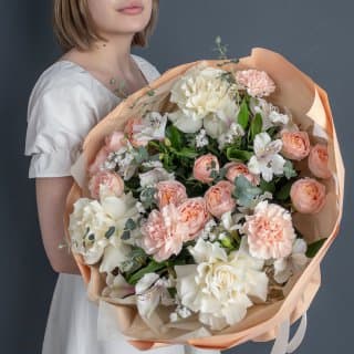 Нежно-персиковый букет